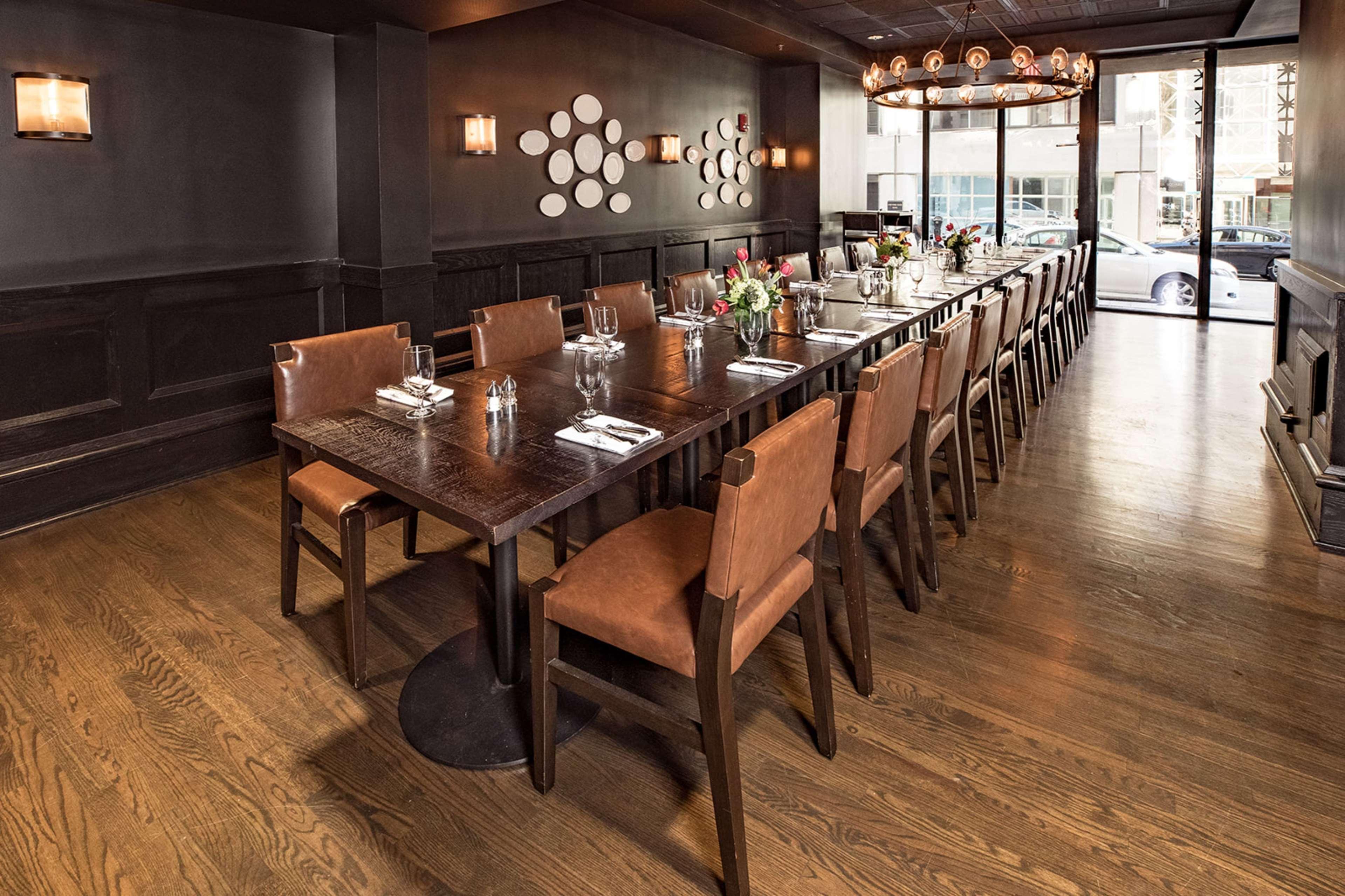 Hotel Phillips Kansas City, Curio Collection By Hilton Exterior foto